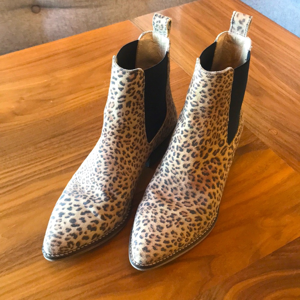 Leopard Print Pull-On Booties Size 37